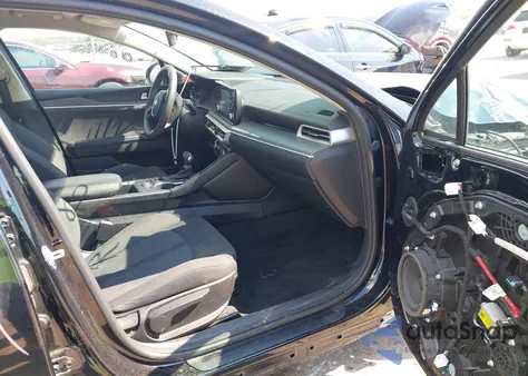 2021 Kia K5 Lxs из США, поврежденный, VIN 5XXG14J23MG020525